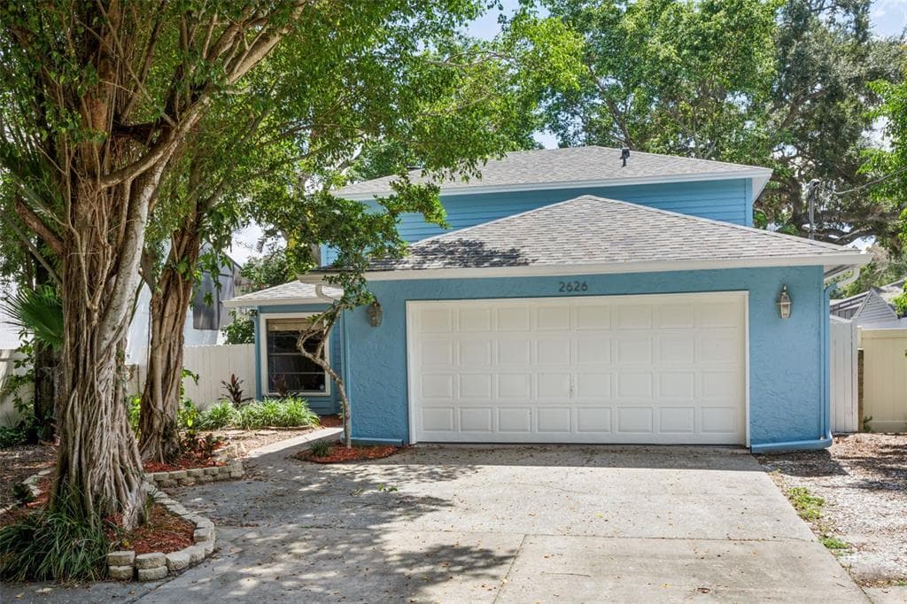 2626 W TYSON AVENUE TAMPA, FL 33611