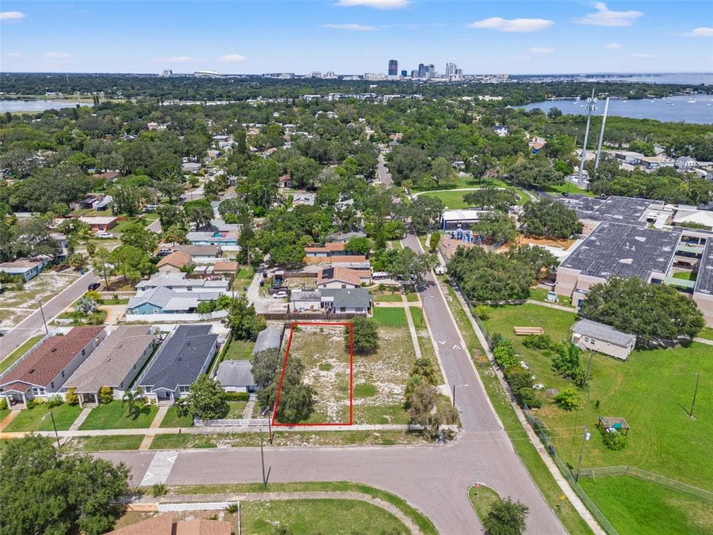 701 42ND AVENUE S ST PETERSBURG, FL 33705