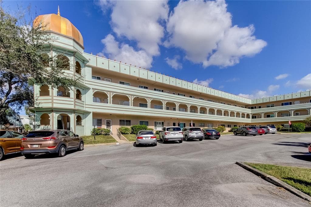 2286 NORWEGIAN DR UNIT 8 CLEARWATER, FL 33763