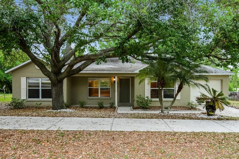 628 BROOKE COURT CLERMONT, FL 34711