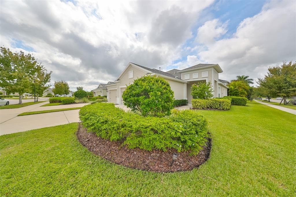 7329 PARKSHORE DRIVE APOLLO BEACH, FL 33572