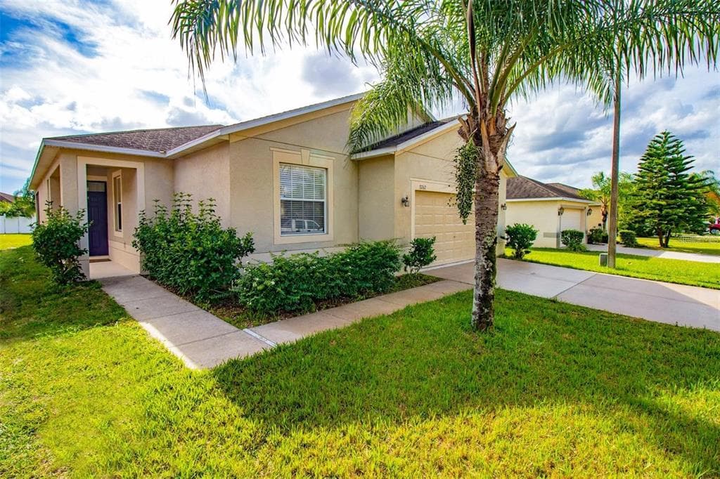 3762 HAMPTON HILLS DRIVE LAKELAND, FL 33810