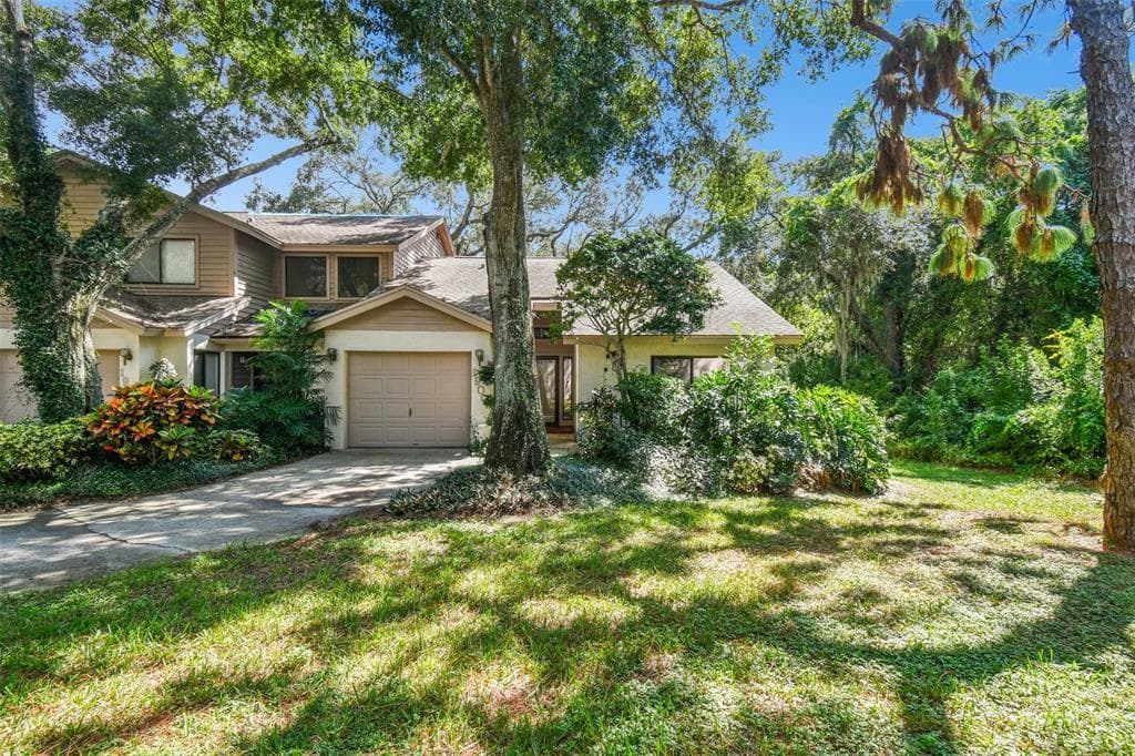 1900 WHISPERING WAY TARPON SPRINGS, FL 34689