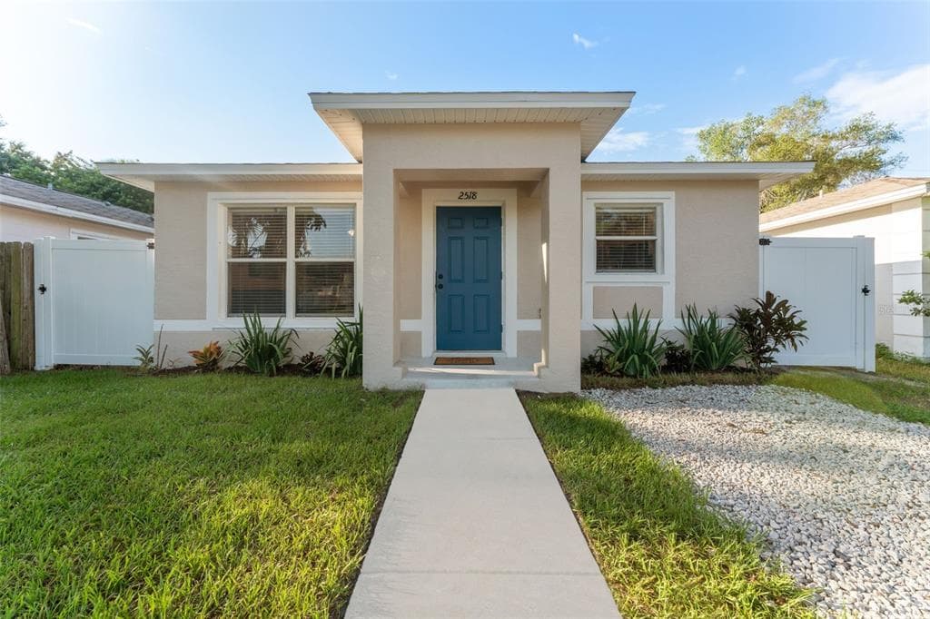2518 LANGDON AVENUE S ST PETERSBURG, FL 33712