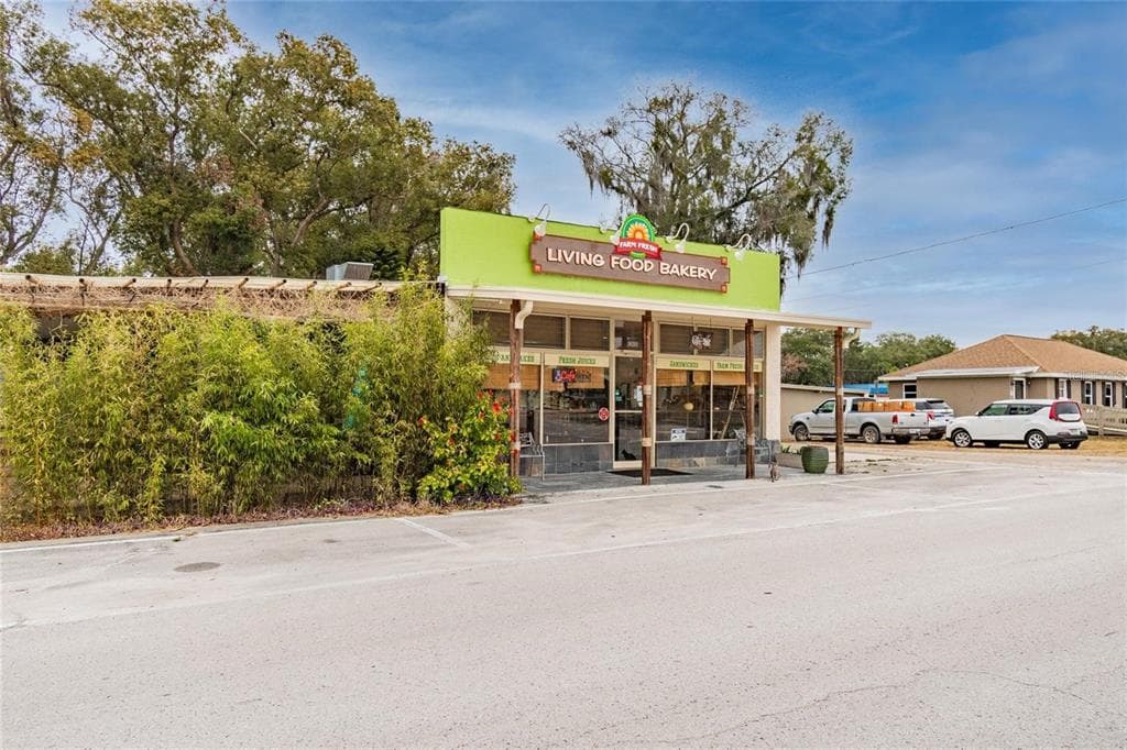 38201 10TH AVENUE ZEPHYRHILLS, FL 33542
