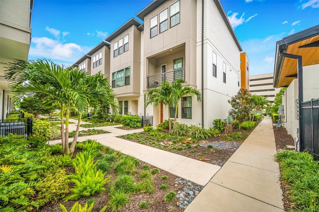 2511 N GRADY AVENUE UNIT 12 TAMPA, FL 33607