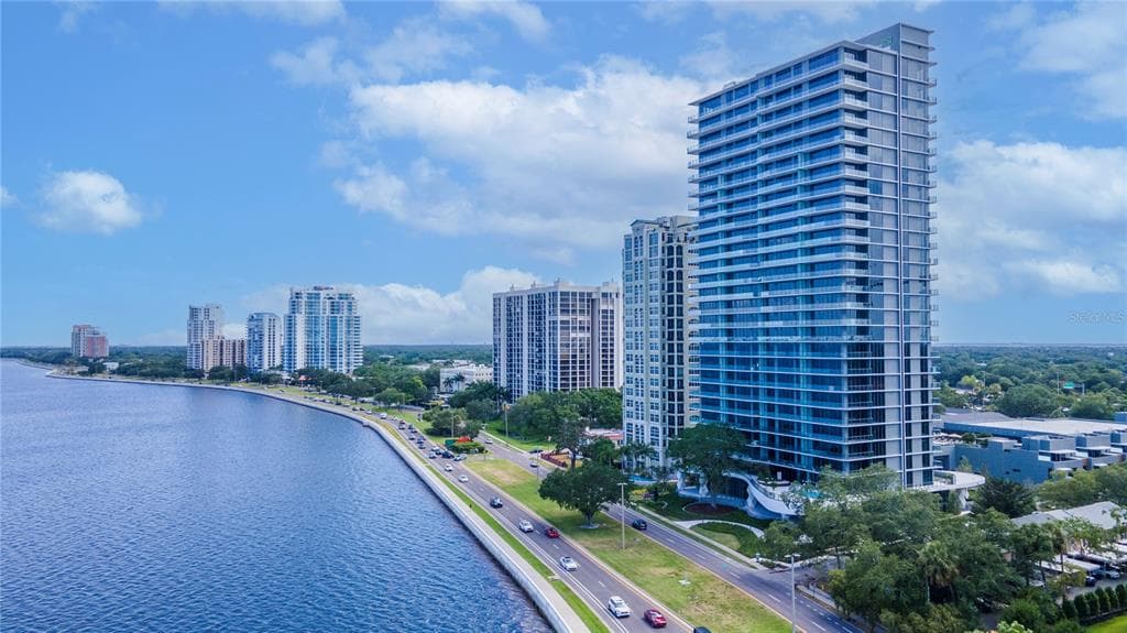 2912 W SANTIAGO STREET UNIT 1704 TAMPA, FL 33629