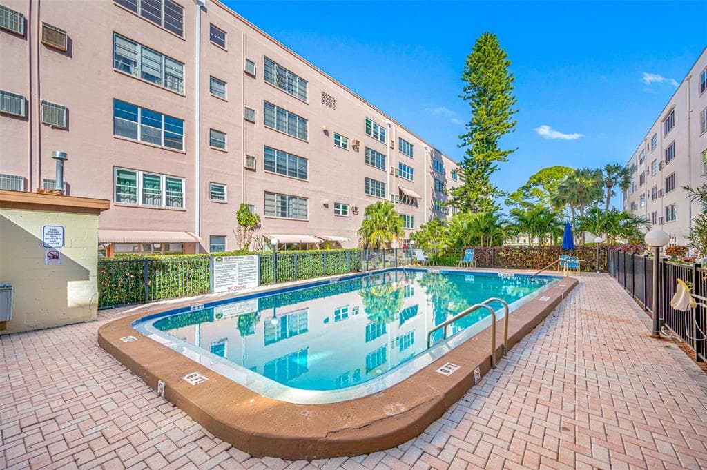 5521 80TH STREET N UNIT 310 ST PETERSBURG, FL 33709