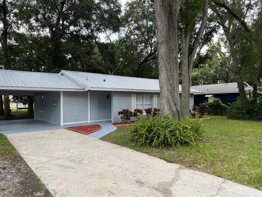 504 MAYDELL DRIVE TAMPA, FL 33619