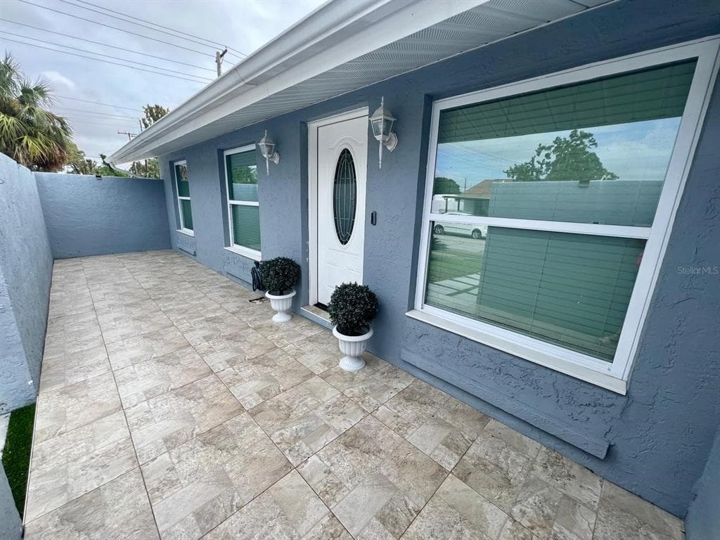 8311 CARMEL PLACE TAMPA, FL 33615