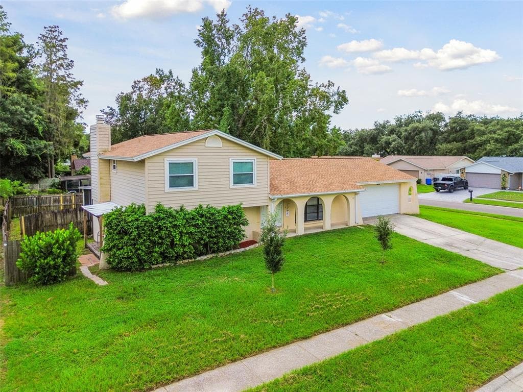 4114 SAND LAKE COURT TAMPA, FL 33624