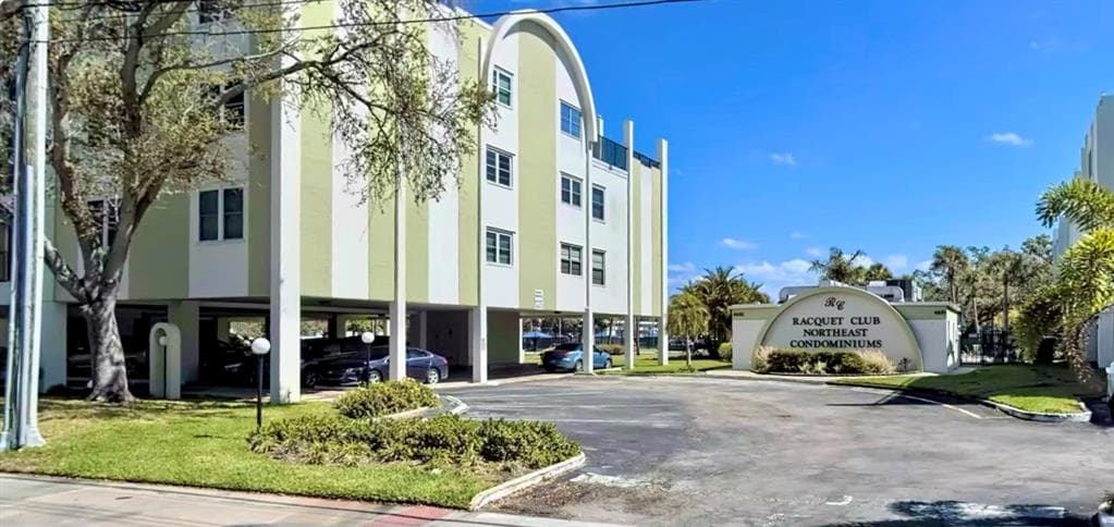 4681 1ST STREET NE UNIT 406 ST PETERSBURG, FL 33703