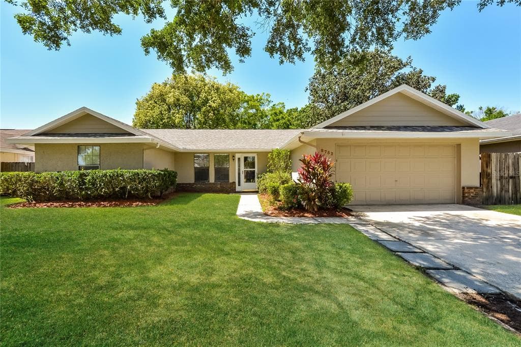 8752 GRANDEE DRIVE ORLANDO, FL 32829