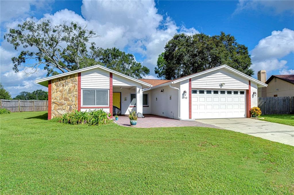 15712 PINTO PLACE TAMPA, FL 33624