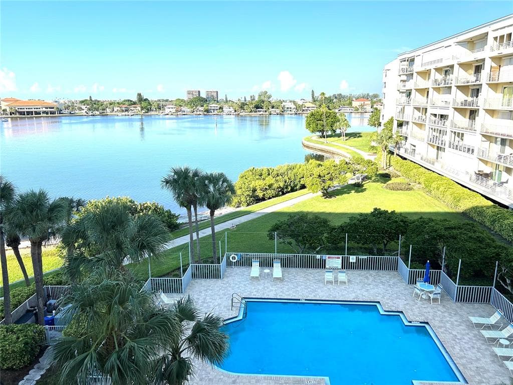 7872 SAILBOAT KEY BOULEVARD S UNIT 405 SOUTH PASADENA, FL 33707