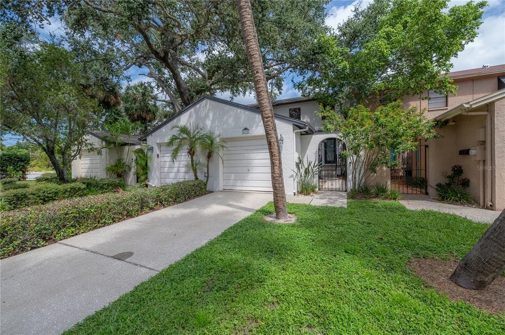 4735 W VASCONIA STREET TAMPA, FL 33629