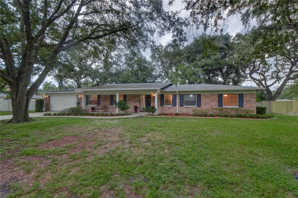 604 VALLE VISTA DRIVE BRANDON, FL 33511