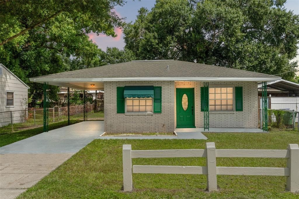 3015 W KATHLEEN STREET TAMPA, FL 33607