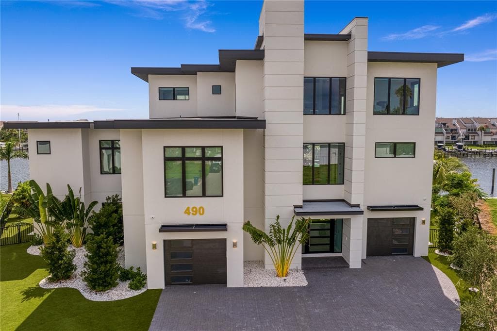490 LAGUNA DRIVE TIERRA VERDE, FL 33715