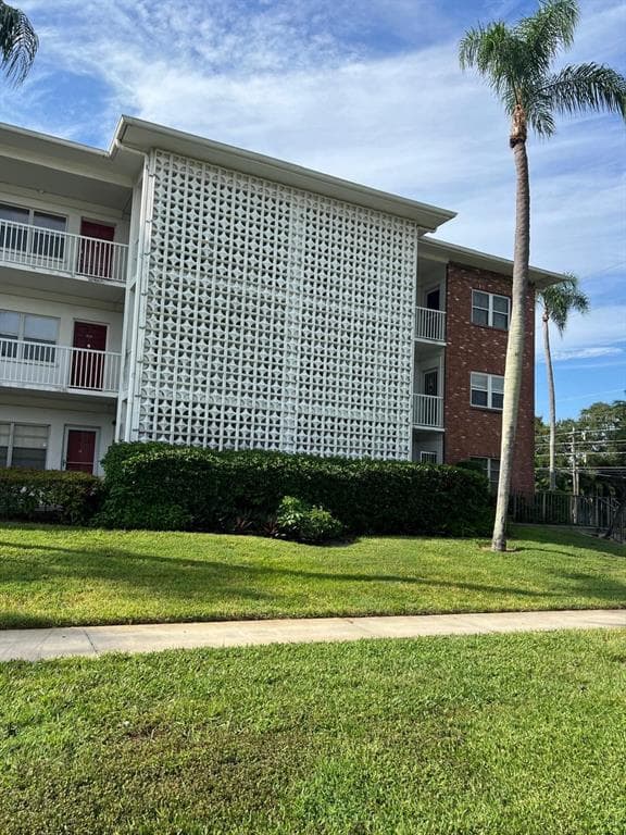 5150 10TH AVENUE N UNIT 311 ST PETERSBURG, FL 33710