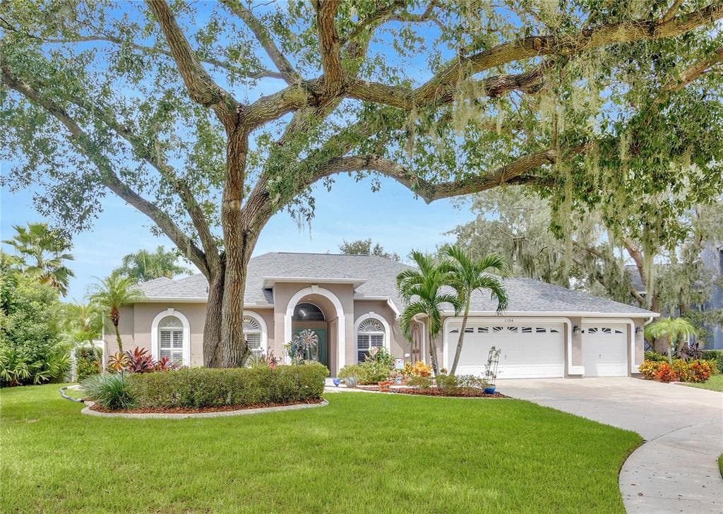 1104 LINFORD COURT VALRICO, FL 33596
