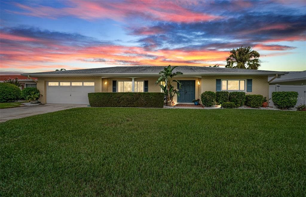 3938 VERSAILLES DRIVE TAMPA, FL 33634