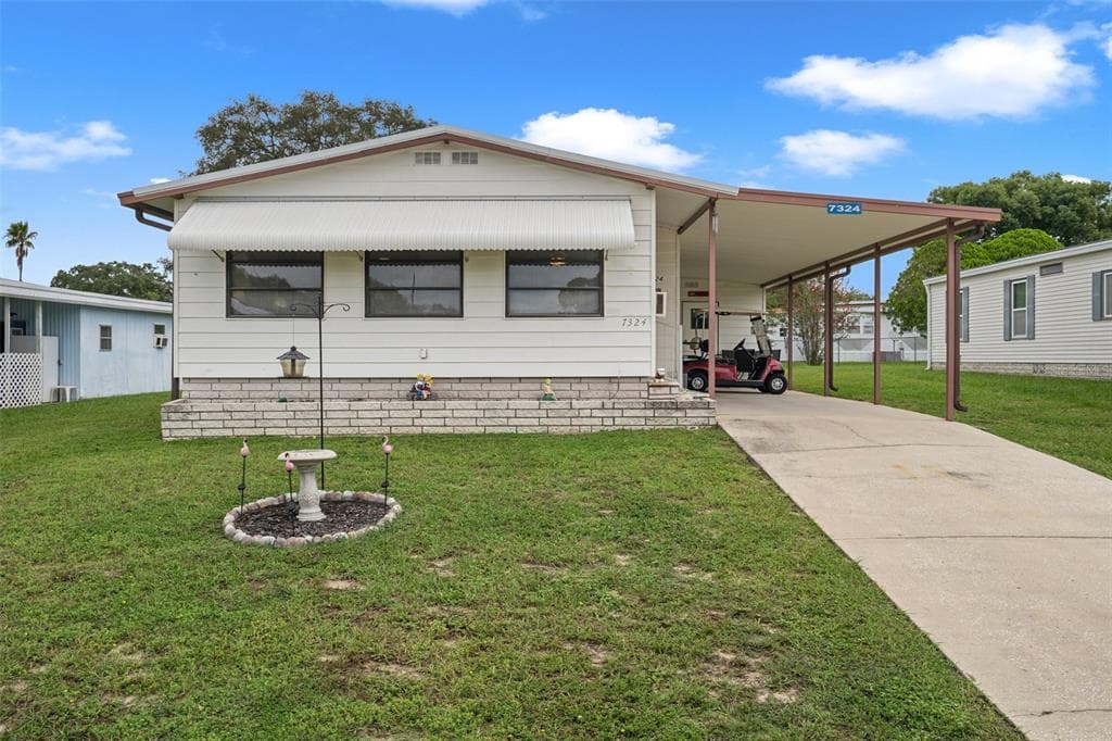 7324 FIRST CIRCLE DRIVE BROOKSVILLE, FL 34613