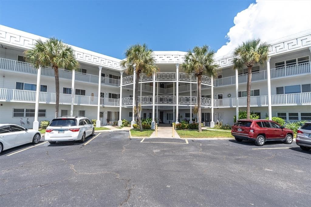 2450 CANADIAN WAY UNIT 28 CLEARWATER, FL 33763