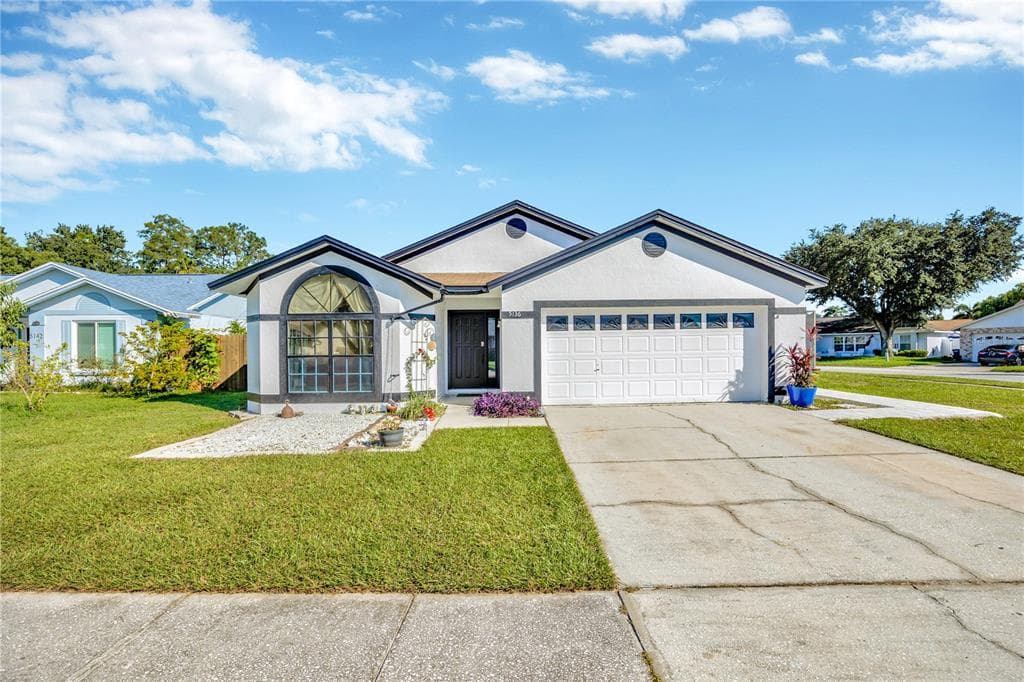 5136 SPIKE HORN DRIVE NEW PORT RICHEY, FL 34653