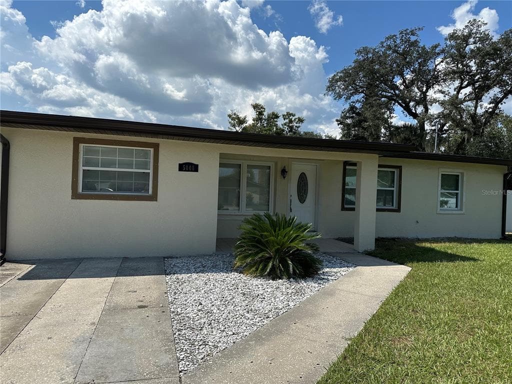 5008 N TAMPANIA AVENUE TAMPA, FL 33614