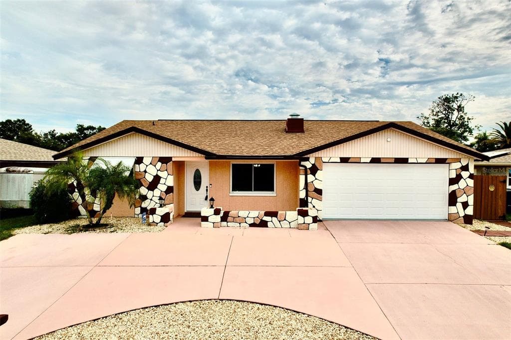 5816 CONSUELLO DRIVE HOLIDAY, FL 34690
