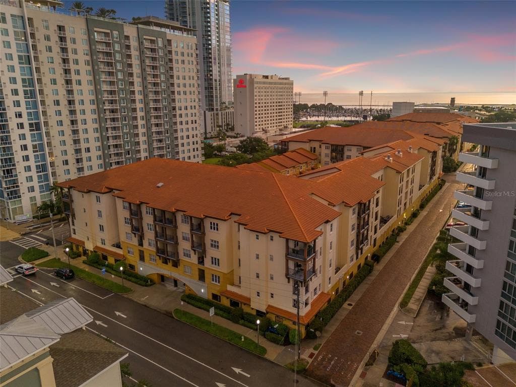 200 4TH AVENUE S UNIT 322 ST PETERSBURG, FL 33701