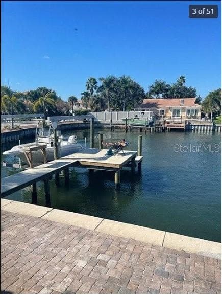 2001 HAWAII AVENUE NE ST PETERSBURG, FL 33703