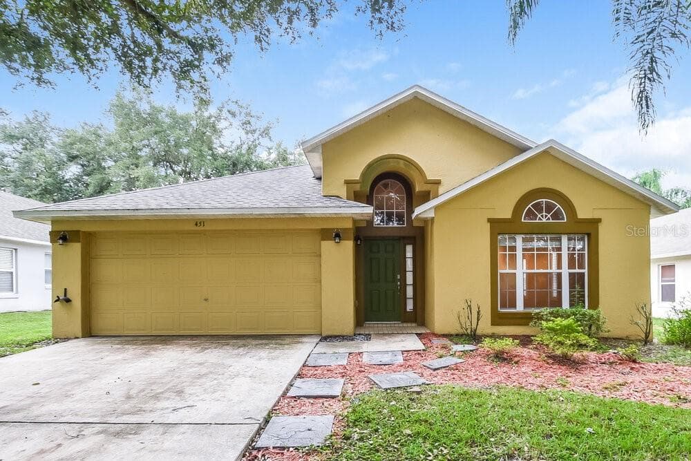 451 LISA KAREN CIRCLE APOPKA, FL 32712