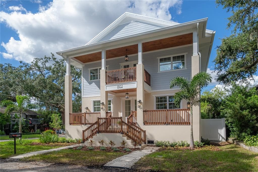 802 E HOLLYWOOD STREET TAMPA, FL 33604