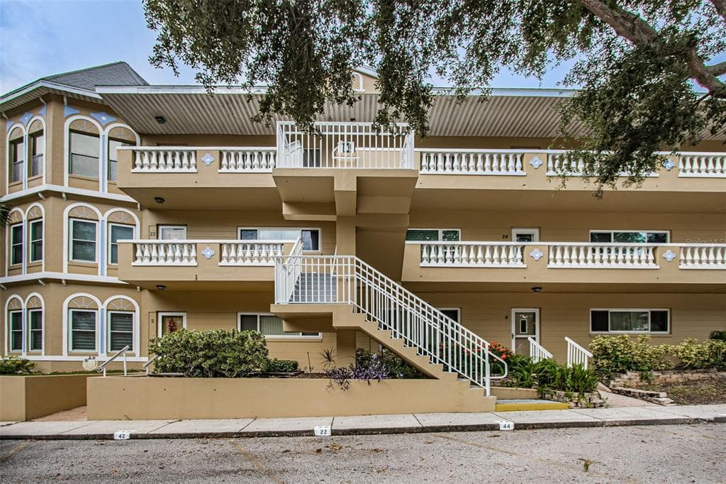 2220 SPANISH DRIVE UNIT 44 CLEARWATER, FL 33763