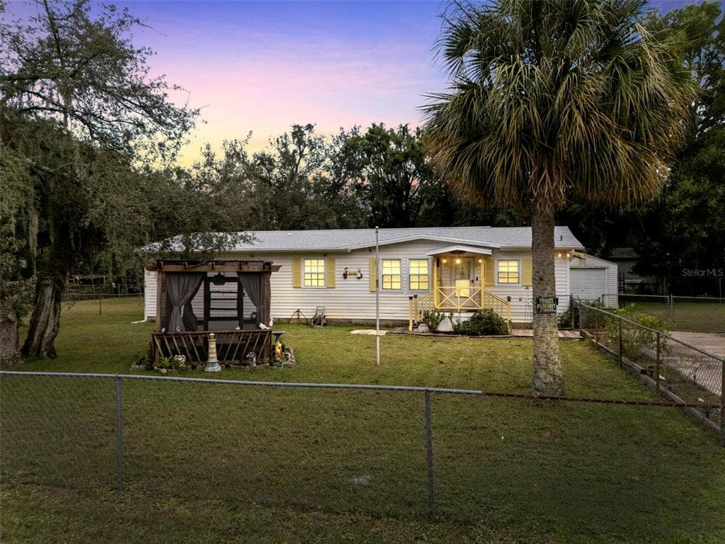 9140 & 9130 PEONY STREET NEW PORT RICHEY, FL 34654