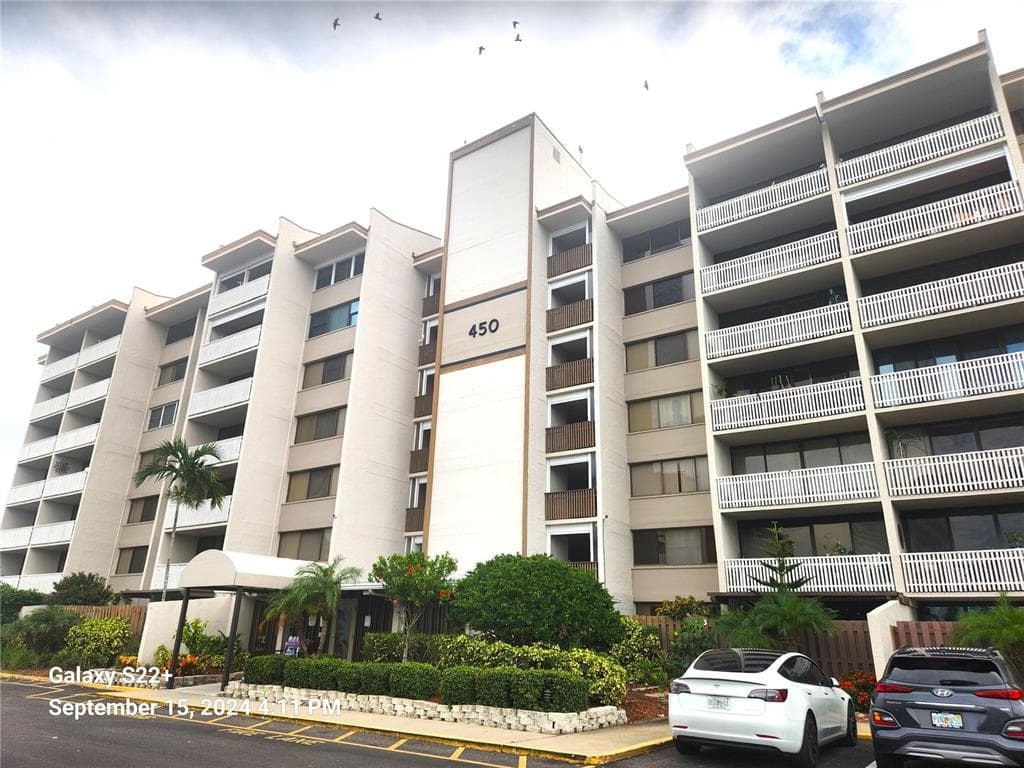 450 TREASURE ISLAND CAUSEWAY UNIT 404 TREASURE ISLAND, FL 33706