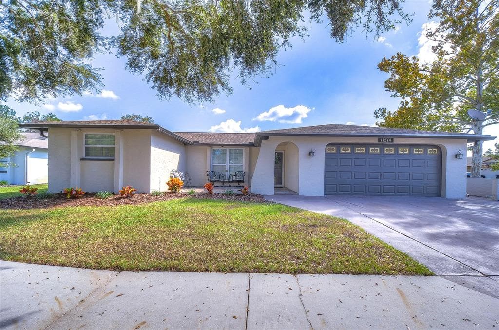 11514 BEAR PAW LANE PORT RICHEY, FL 34668