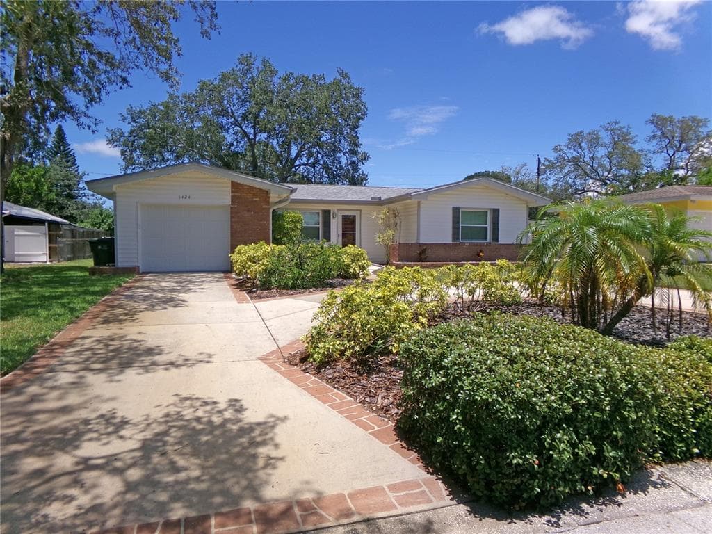 1424 DARTMOUTH DRIVE CLEARWATER, FL 33756