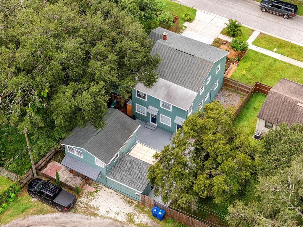 6619 LIVINGSTON AVENUE N ST PETERSBURG, FL 33702