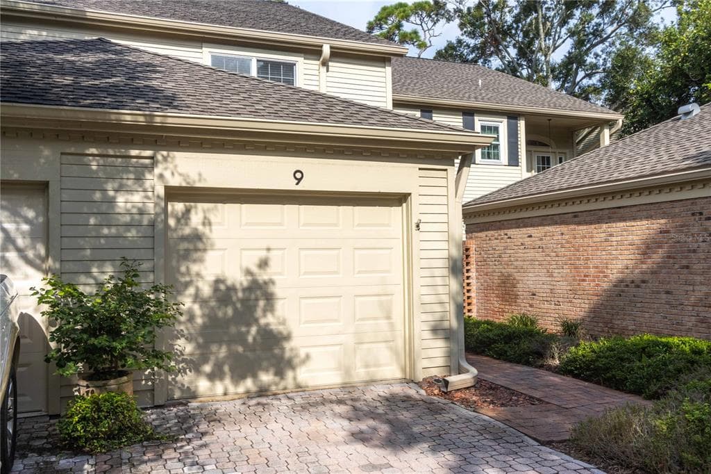 9 PELICAN PLACE BELLEAIR, FL 33756
