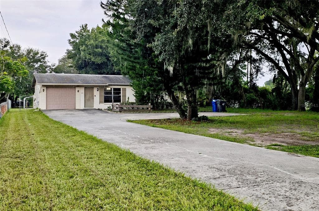 1601 1ST STREET SW RUSKIN, FL 33570