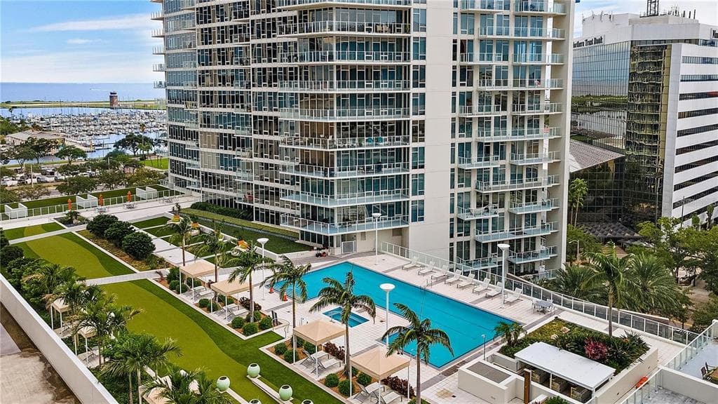 175 1ST STREET S UNIT 2904 ST PETERSBURG, FL 33701