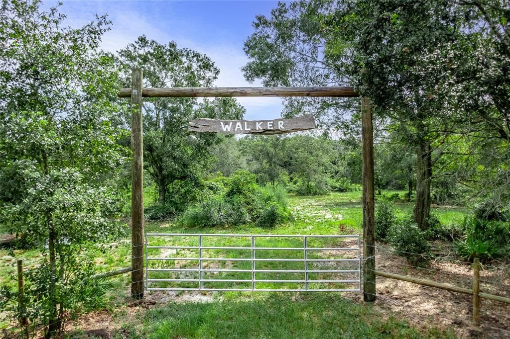 308 SERENE LANE LORIDA, FL 33857