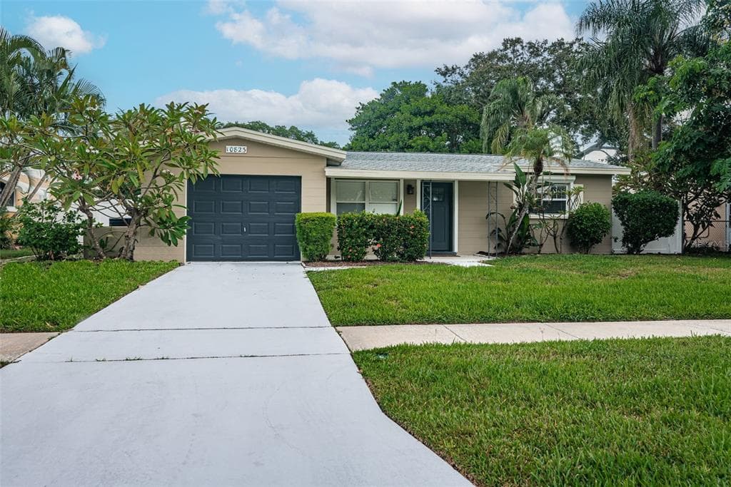 10823 87TH AVENUE SEMINOLE, FL 33772