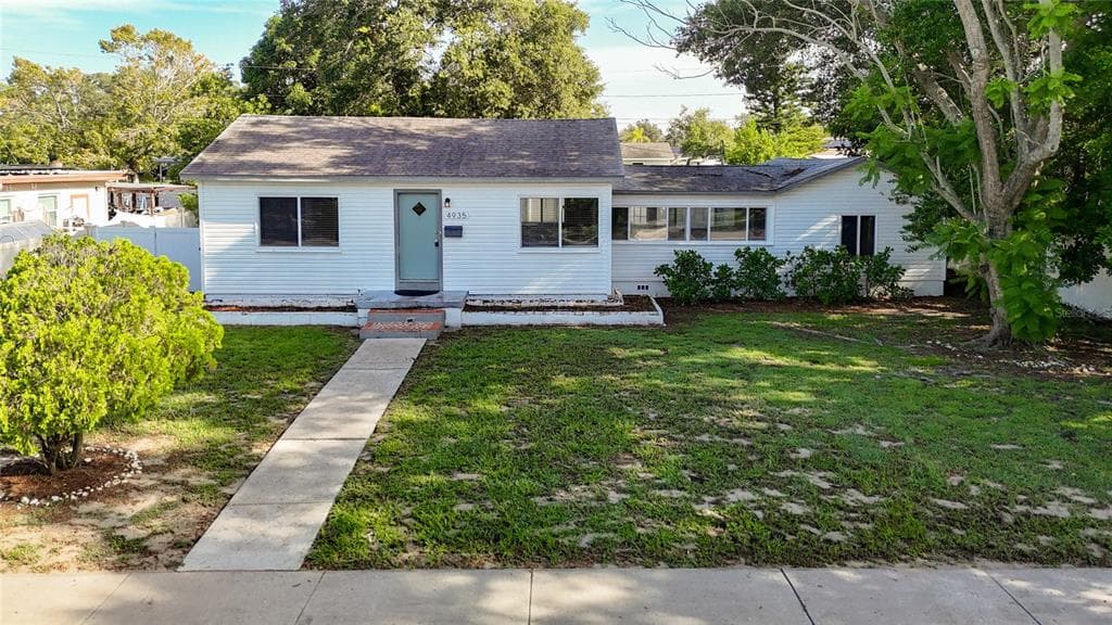 4935 17TH AVENUE N ST PETERSBURG, FL 33710
