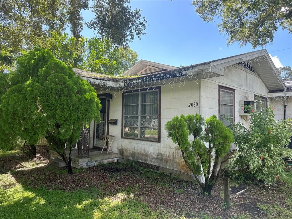 2060 52ND AVENUE N ST PETERSBURG, FL 33714