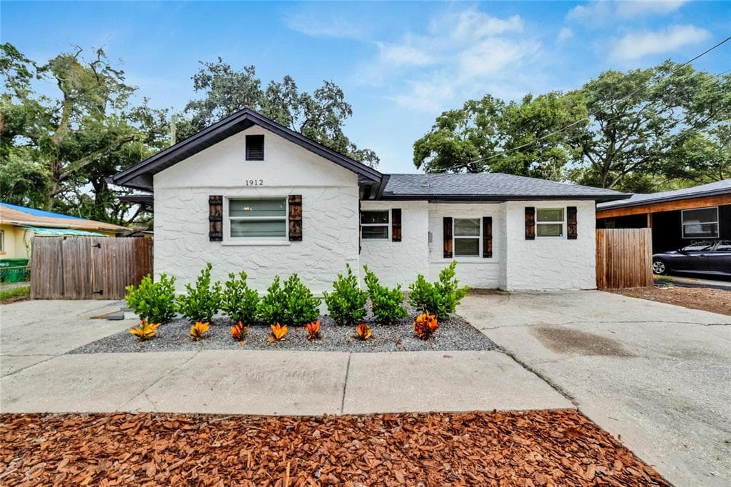 1912 E EMMA STREET TAMPA, FL 33610