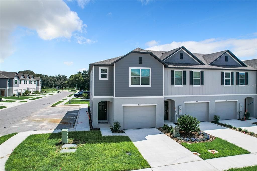 3886 ACADEMIA AVE LAKELAND, FL 33811